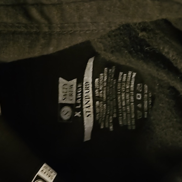 Salty crew hoodie - Picture 3 of 4